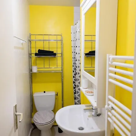 Plein Cœur Historique De - Quartier Animé - Au Pied Des Boutiques, Bars Et Restaurants Appartamento