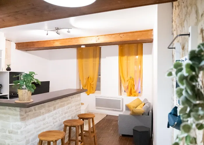 Plein Coeur Historique De - Quartier Anime - Au Pied Des Boutiques, Bars Et Restaurants * Caen