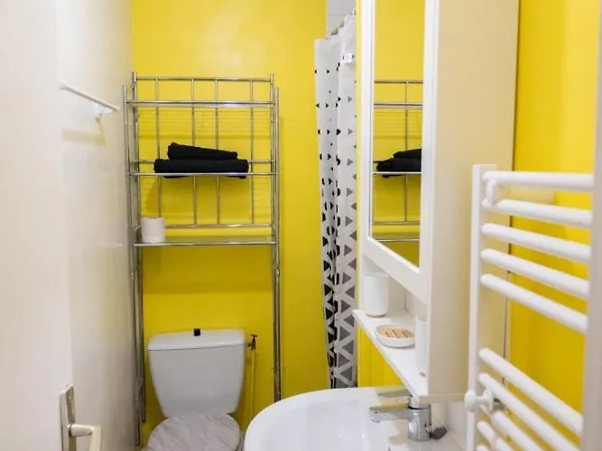 Plein Coeur Historique De - Quartier Anime - Au Pied Des Boutiques, Bars Et Restaurants Apartman